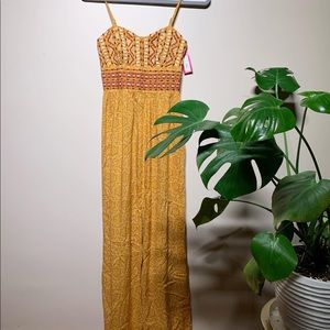 NWT Xhilaration embroidered maxi dress | size XS